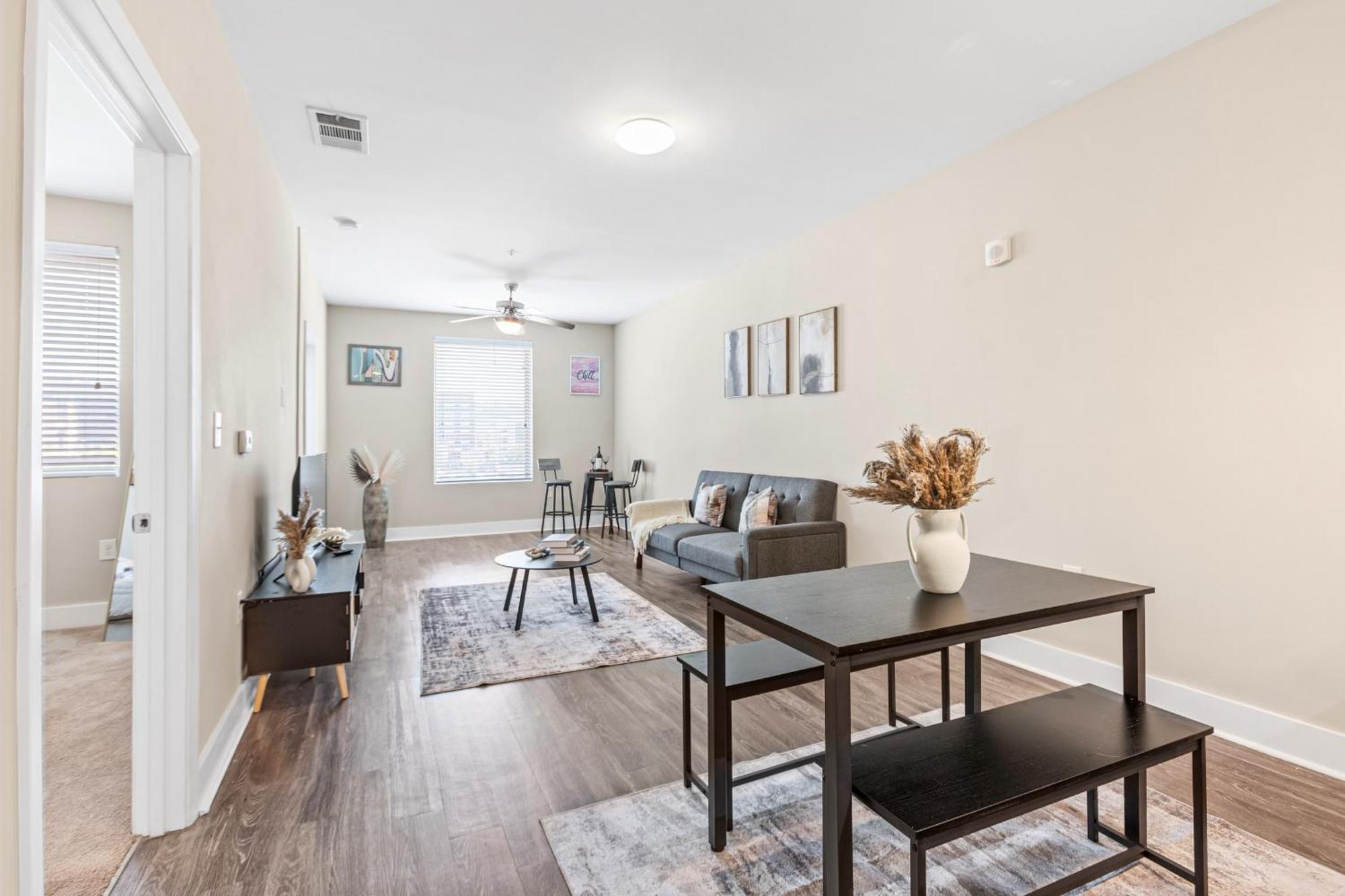 Modern Downtown Apartment Бирмингем Экстерьер фото